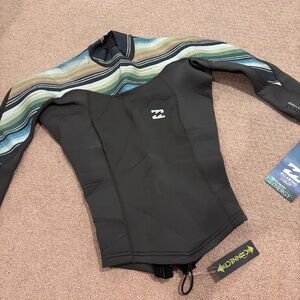 Billabong Wetsuits Synergy Surfing Top JWSHESLS Size 2 New with Tags!